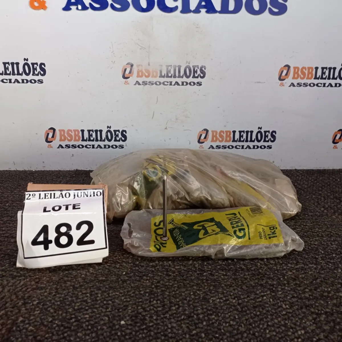 01 LOTE COM GRANDE QUANTIDADE DE PREGO. (NO ESTADO) ATENÇÃO! FAZER A VISITAÇÃO ANTES DE ARREMATAR, NÃO SABEMOS SE FUNCIONA, LEILÃO NÃO TEM GARANTIA E NEM DEVOLUÇÃO, SUJEITO A POSSÍVEIS AVARIAS VISÍVEIS/OCULTAS E/OU AUSÊNCIA DE COMPONENTES.