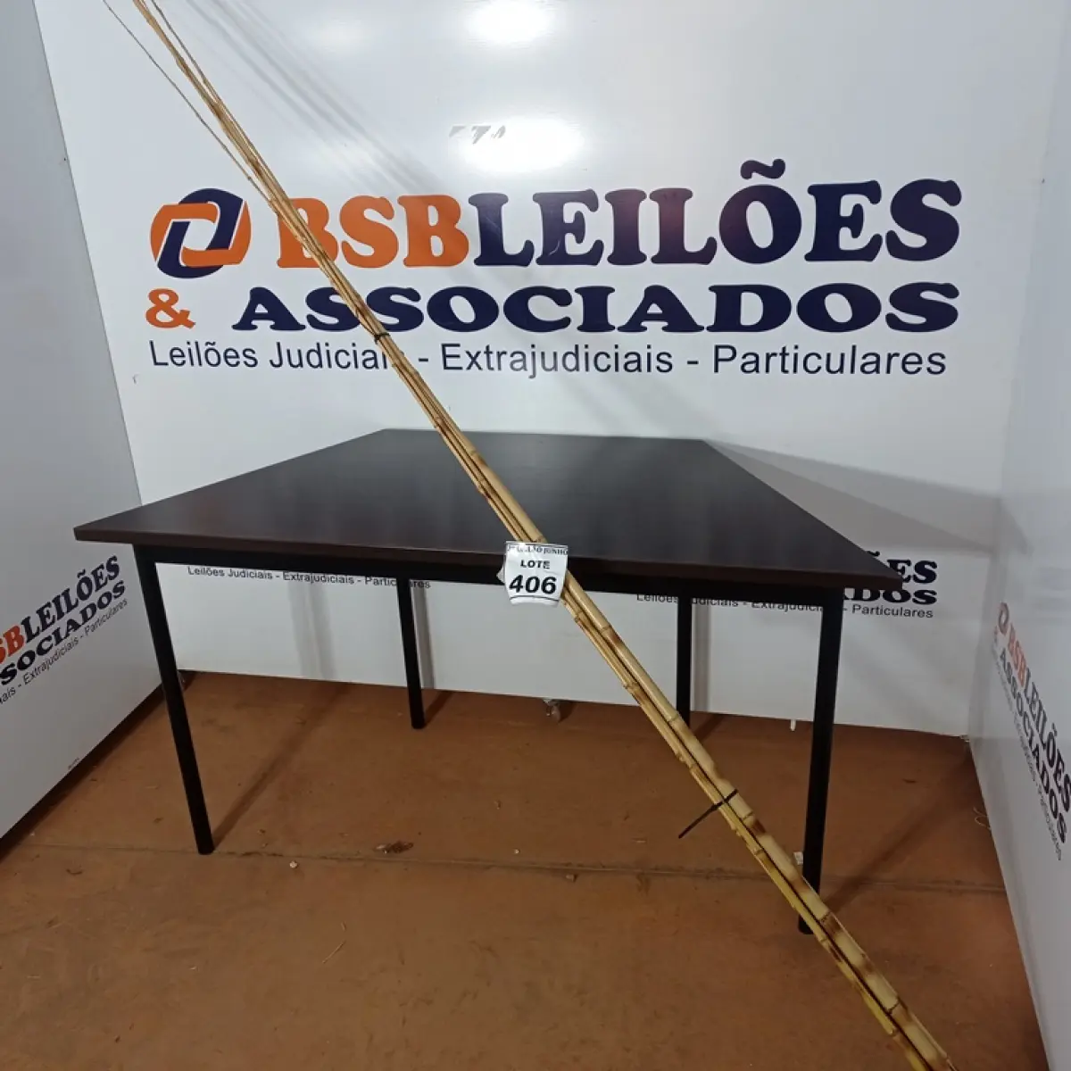 05 VARAS DE BAMBU. (NO ESTADO) ATENÇÃO! FAZER A VISITAÇÃO ANTES DE ARREMATAR, NÃO SABEMOS SE FUNCIONA, LEILÃO NÃO TEM GARANTIA E NEM DEVOLUÇÃO, SUJEITO A POSSÍVEIS AVARIAS VISÍVEIS/OCULTAS E/OU AUSÊNCIA DE COMPONENTES.