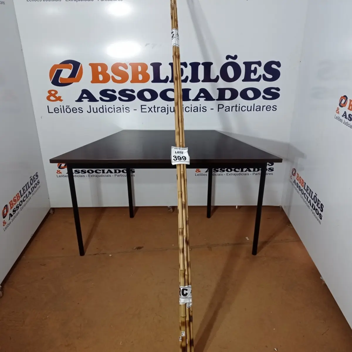 05 VARAS DE BAMBU. (NO ESTADO) ATENÇÃO! FAZER A VISITAÇÃO ANTES DE ARREMATAR, NÃO SABEMOS SE FUNCIONA, LEILÃO NÃO TEM GARANTIA E NEM DEVOLUÇÃO, SUJEITO A POSSÍVEIS AVARIAS VISÍVEIS/OCULTAS E/OU AUSÊNCIA DE COMPONENTES.