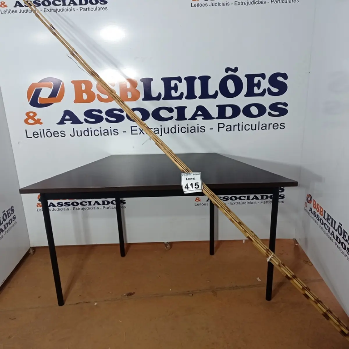 05 VARAS DE BAMBU. (NO ESTADO) ATENÇÃO! FAZER A VISITAÇÃO ANTES DE ARREMATAR, NÃO SABEMOS SE FUNCIONA, LEILÃO NÃO TEM GARANTIA E NEM DEVOLUÇÃO, SUJEITO A POSSÍVEIS AVARIAS VISÍVEIS/OCULTAS E/OU AUSÊNCIA DE COMPONENTES.