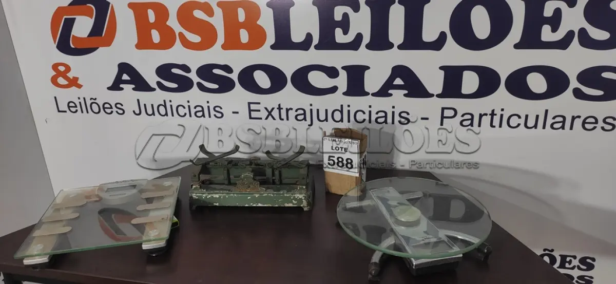 LOTE 588