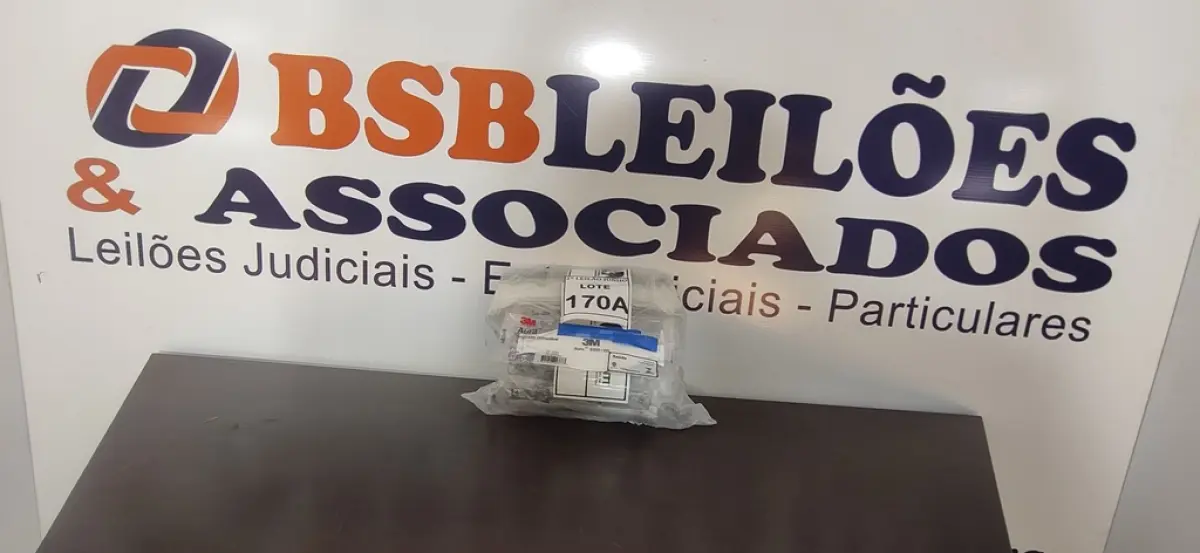 30 MÁSCARAS 3M 9320+BR. (NOVAS) (NO ESTADO) ATENÇÃO! FAZER A VISITAÇÃO ANTES DE ARREMATAR, NÃO SABEMOS SE FUNCIONA, LEILÃO NÃO TEM GARANTIA E NEM DEVOLUÇÃO, SUJEITO A POSSÍVEIS AVARIAS VISÍVEIS/OCULTAS E/OU AUSÊNCIA DE COMPONENTES.