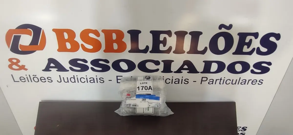 30 MÁSCARAS 3M 9320+BR. (NOVAS) (NO ESTADO) ATENÇÃO! FAZER A VISITAÇÃO ANTES DE ARREMATAR, NÃO SABEMOS SE FUNCIONA, LEILÃO NÃO TEM GARANTIA E NEM DEVOLUÇÃO, SUJEITO A POSSÍVEIS AVARIAS VISÍVEIS/OCULTAS E/OU AUSÊNCIA DE COMPONENTES.