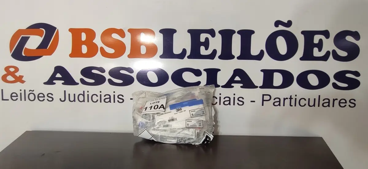 30 MÁSCARAS 3M 9320+BR. (NOVAS) (NO ESTADO) ATENÇÃO! FAZER A VISITAÇÃO ANTES DE ARREMATAR, NÃO SABEMOS SE FUNCIONA, LEILÃO NÃO TEM GARANTIA E NEM DEVOLUÇÃO, SUJEITO A POSSÍVEIS AVARIAS VISÍVEIS/OCULTAS E/OU AUSÊNCIA DE COMPONENTES.