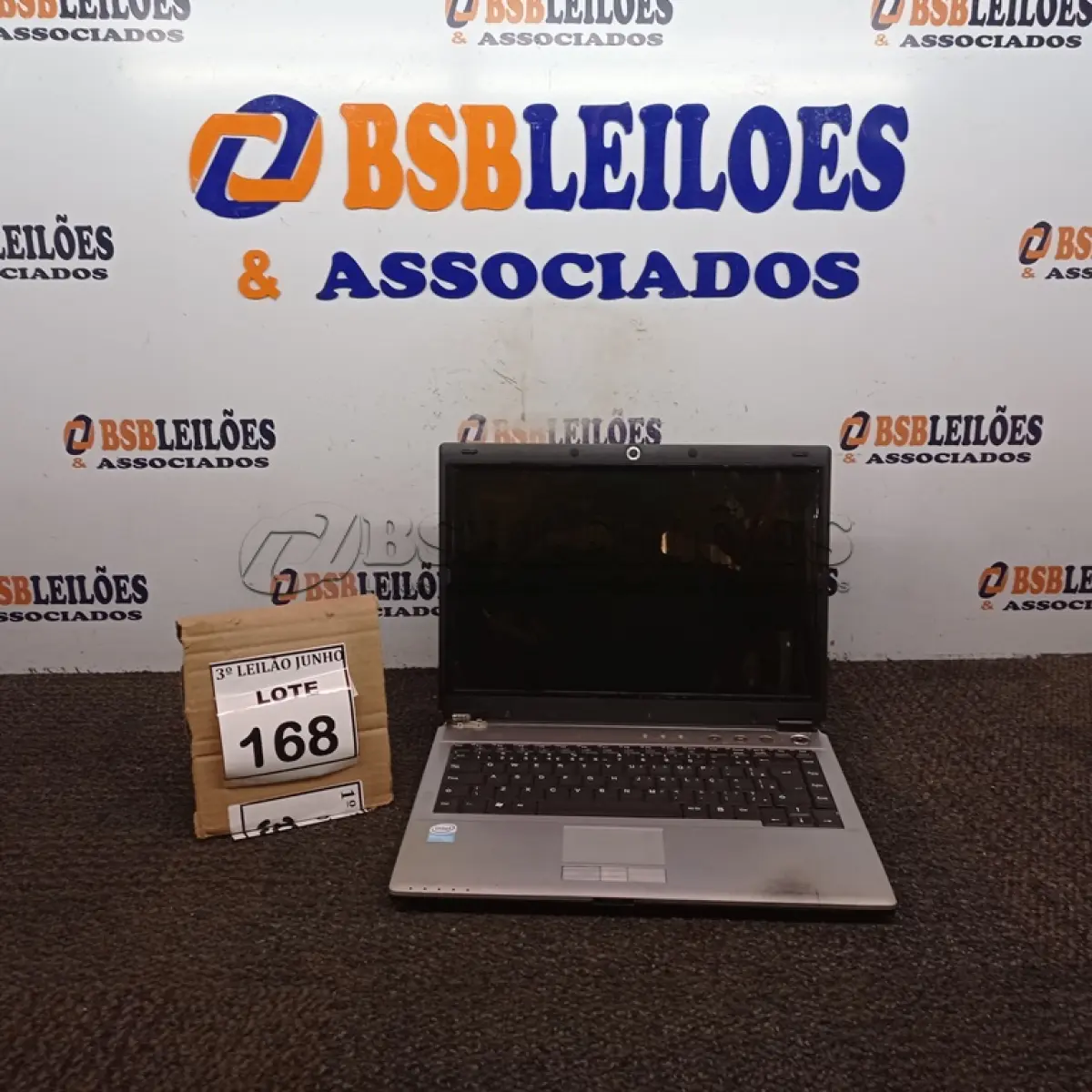 LOTE 168 - 01 NOTEBOOK MARCA POSITIVO. (NO ESTADO) ATENÇÃO! FAZER A VISITAÇÃO ANTES DE ARREMATAR, NÃO SABEMOS SE FUNCIONA, LEILÃO NÃO TEM GARANTIA E NEM DEVOLUÇÃO, SUJEITO A POSSÍVEIS AVARIAS VISÍVEIS/OCULTAS E/OU AUSÊNCIA DE COMPONENTES.