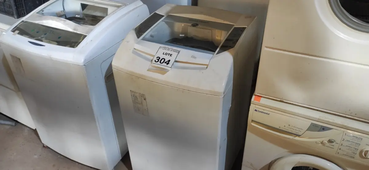 01 MÁQUINA DE LAVAR ROUPAS BRASTEMP 8KG 127V. (NO ESTADO) ATENÇÃO! FAZER A VISITAÇÃO ANTES DE ARREMATAR, NÃO SABEMOS SE FUNCIONA. LEILÃO NÃO TEM GARANTIA E NEM DEVOLUÇÃO, SUJEITO A POSSÍVEIS AVARIAS VISÍVEIS/OCULTAS E/OU AUSÊNCIA DE COMPONENTES.