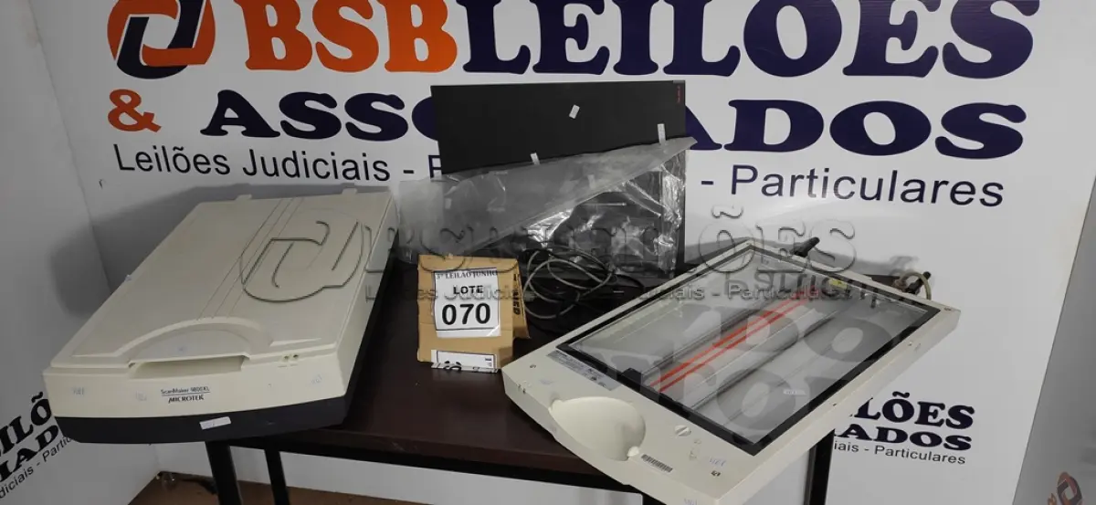LOTE 070 - 02 SCANNERS MARCA MOCOTEK. (NO ESTADO) ATENÇÃO! FAZER A VISITAÇÃO ANTES DE ARREMATAR, NÃO SABEMOS SE FUNCIONA, LEILÃO NÃO TEM GARANTIA E NEM DEVOLUÇÃO, SUJEITO A POSSÍVEIS AVARIAS VISÍVEIS/OCULTAS E/OU AUSÊNCIA DE COMPONENTES.