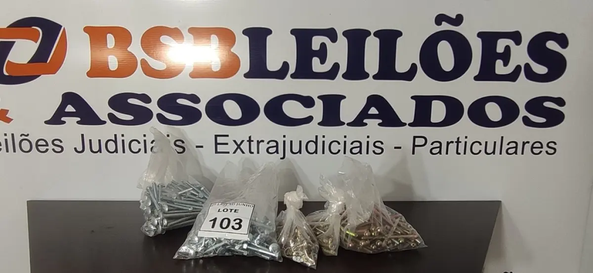 01 LOTE COM GRANDE QUANTIDADE DE PARAFUSOS E CONECTORES DE METAL. (NO ESTADO) ATENÇÃO! FAZER A VISITAÇÃO ANTES DE ARREMATAR, NÃO SABEMOS SE FUNCIONA, LEILÃO NÃO TEM GARANTIA E NEM DEVOLUÇÃO, SUJEITO A POSSÍVEIS AVARIAS VISÍVEIS/OCULTAS E/OU AUSÊNCIA DE COMPONENTES.