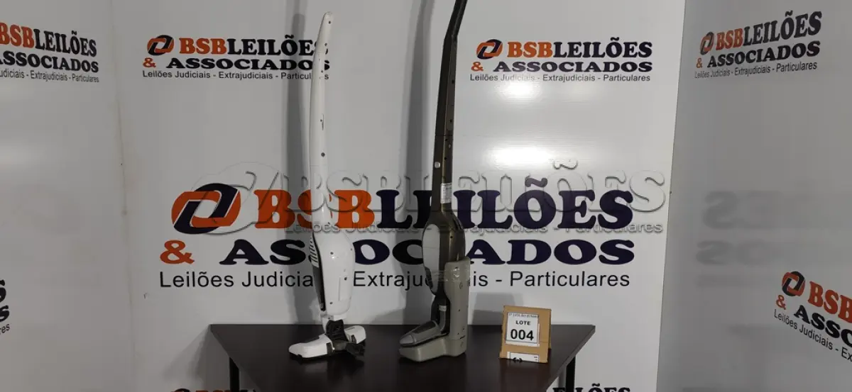 LOTE 004 - 02 ASPIRADORES DE PÓ MODELO ERGO RÁPIDO MARCA ELECTROLUX. (NO ESTADO) ATENÇÃO! FAZER A VISITAÇÃO ANTES DE ARREMATAR, NÃO SABEMOS SE FUNCIONA, LEILÃO NÃO TEM GARANTIA E NEM DEVOLUÇÃO, SUJEITO A POSSÍVEIS AVARIAS VISÍVEIS/OCULTAS E/OU AUSÊNCIA DE COMPONENTES.
