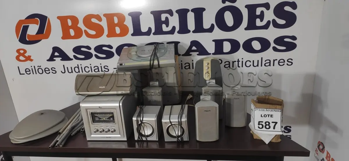 LOTE 587