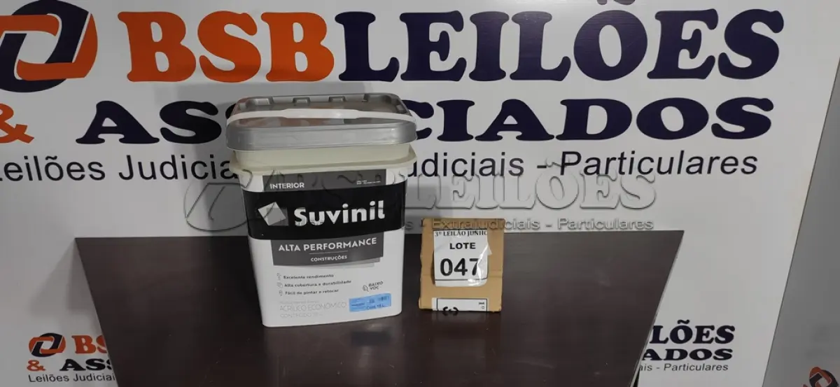 LOTE 047 - 01 GALÃO DE TINTA SUVINIL DE 18L PARA INTERIORES ACABAMENTO FOSCO BRANCO. (NOVO) (NO ESTADO) ATENÇÃO! FAZER A VISITAÇÃO ANTES DE ARREMATAR, NÃO SABEMOS SE FUNCIONA. LEILÃO NÃO TEM GARANTIA E NEM DEVOLUÇÃO, SUJEITO A POSSÍVEIS AVARIAS VISÍVEIS/OCULTAS E/OU AUSÊNCIA DE COMPONENTES.