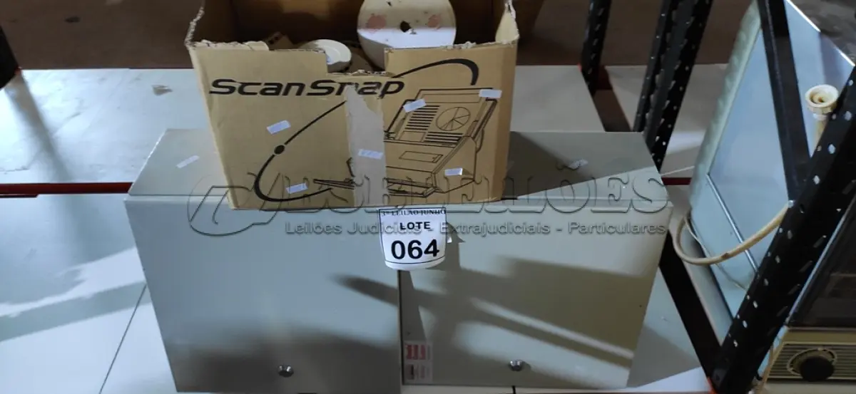LOTE 064 - 02 QUADROS ELÉTRICOS E 01 LOTE COM SENSORES DE FUMAÇA. (NO ESTADO) ATENÇÃO! FAZER A VISITAÇÃO ANTES DE ARREMATAR, NÃO SABEMOS SE FUNCIONA. LEILÃO NÃO TEM GARANTIA E NEM DEVOLUÇÃO, SUJEITO A POSSÍVEIS AVARIAS VISÍVEIS/OCULTAS E/OU AUSÊNCIA DE COMPONENTES.