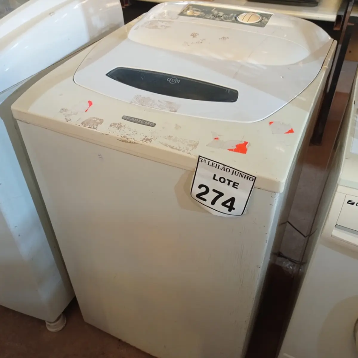 01 MÁQUINA DE LAVAR ROUPAS BRASTEMP 5KG 220V (NO ESTADO) ATENÇÃO! FAZER A VISITAÇÃO ANTES DE ARREMATAR, NÃO SABEMOS SE FUNCIONA. LEILÃO NÃO TEM GARANTIA E NEM DEVOLUÇÃO, SUJEITO A POSSÍVEIS AVARIAS VISÍVEIS/OCULTAS E/OU AUSÊNCIA DE COMPONENTES.