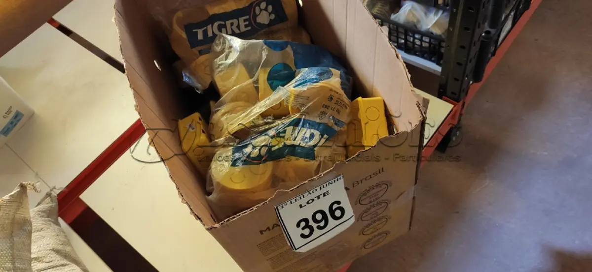 LOTE 396 - 01 LOTE COM CAIXAS OCTOGONAL 4X4 AMARELO. (NO ESTADO) ATENÇÃO! FAZER A VISITAÇÃO ANTES DE ARREMATAR, NÃO SABEMOS SE FUNCIONA. LEILÃO NÃO TEM GARANTIA E NEM DEVOLUÇÃO, SUJEITO A POSSÍVEIS AVARIAS VISÍVEIS/OCULTAS E/OU AUSÊNCIA DE COMPONENTES.