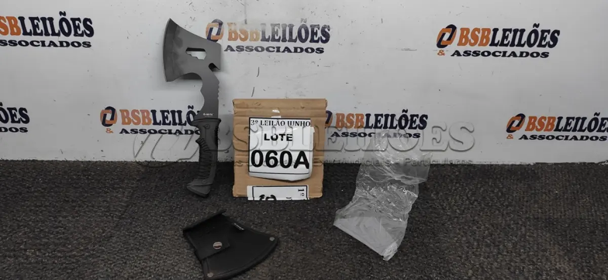 LOTE 060 - MACHADINHA VINKS IMPORTADA CABO  DE POLÍMERO BAINHA DE NYLON TAMANHO TOTAL 28CM PESO 309G. (NO ESTADO) ATENÇÃO! FAZER A VISITAÇÃO ANTES DE ARREMATAR, NÃO SABEMOS SE FUNCIONA, LEILÃO NÃO TEM GARANTIA E NEM DEVOLUÇÃO, SUJEITO A POSSÍVEIS AVARIAS VISÍVEIS/OCULTAS E/OU AUSÊNCIA DE COMPONENTES.  