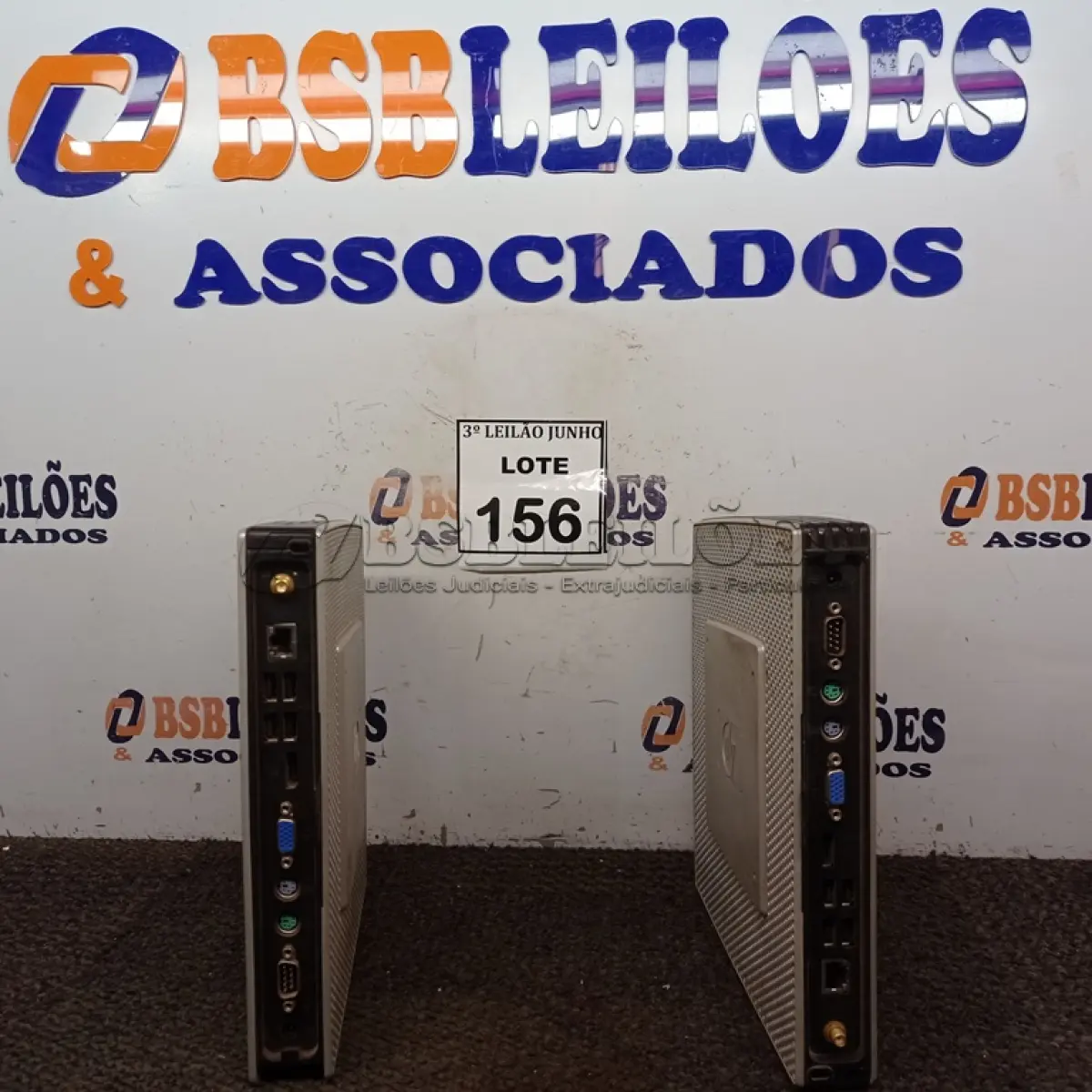 LOTE 156 - 02 THIN CLIENTE HP T5740E (NO ESTADO) ATENÇÃO! FAZER A VISITAÇÃO ANTES DE ARREMATAR, NÃO SABEMOS SE FUNCIONA, LEILÃO NÃO TEM GARANTIA E NEM DEVOLUÇÃO, SUJEITO A POSSÍVEIS AVARIAS VISÍVEIS/OCULTAS E/OU AUSÊNCIA DE COMPONENTES.