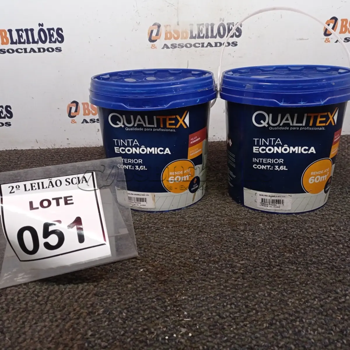 LOTE 051 - 02 TINTAS PARA INTERIORES COM 3,6L CADA NA COR AMARELO SOL MACA QUALITEX.  (NO ESTADO) ATENÇÃO! FAZER A VISITAÇÃO ANTES DE ARREMATAR, NÃO SABEMOS SE FUNCIONA. LEILÃO NÃO TEM GARANTIA E NEM DEVOLUÇÃO, SUJEITO A POSSÍVEIS AVARIAS VISÍVEIS/OCULTAS E/OU AUSÊNCIA DE COMPONENTES.