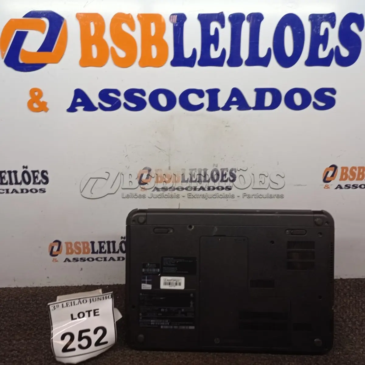 LOTE 252