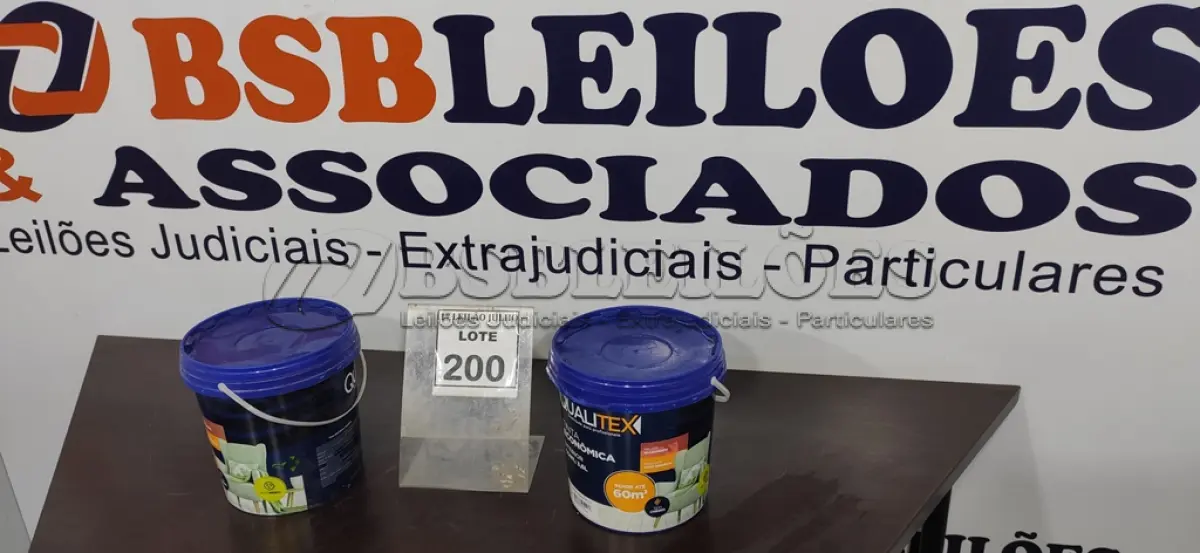 LOTE 200 - 02 GALÕES DE TINTA DE 3,6L AMARELO SOL MARCA QUALITEX. (NOVO) (NO ESTADO) ATENÇÃO! FAZER A VISITAÇÃO ANTES DE ARREMATAR, NÃO SABEMOS SE FUNCIONA. LEILÃO NÃO TEM GARANTIA E NEM DEVOLUÇÃO, SUJEITO A POSSÍVEIS AVARIAS VISÍVEIS/OCULTAS E/OU AUSÊNCIA DE COMPONENTES.