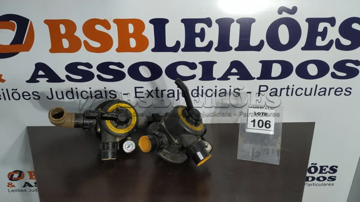 LOTE 106 - 02 VÁLVULAS DE BOMBA D’AGUA PARA PISCINA. (NO ESTADO) ATENÇÃO! FAZER A VISITAÇÃO ANTES DE ARREMATAR, NÃO SABEMOS SE FUNCIONA. LEILÃO NÃO TEM GARANTIA E NEM DEVOLUÇÃO, SUJEITO A POSSÍVEIS AVARIAS VISÍVEIS/OCULTAS E/OU AUSÊNCIA DE COMPONENTES.