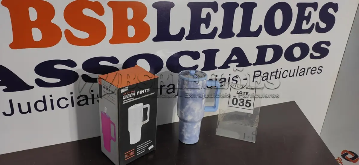 LOTE 035 - 01 COPO TÉRMICO STANLEY DE 1200ML PERSONALIZADO. (NO ESTADO) ATENÇÃO! FAZER A VISITAÇÃO ANTES DE ARREMATAR, NÃO SABEMOS SE FUNCIONA. LEILÃO NÃO TEM GARANTIA E NEM DEVOLUÇÃO, SUJEITO A POSSÍVEIS AVARIAS VISÍVEIS/OCULTAS E/OU AUSÊNCIA DE COMPONENTES.