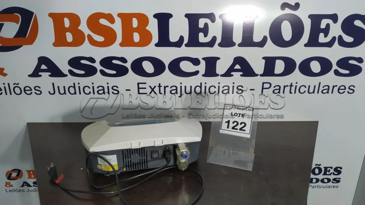 LOTE 122 - 01 APARELHO DE MICRODERMOABRASÃO. (NO ESTADO) ATENÇÃO! FAZER A VISITAÇÃO ANTES DE ARREMATAR, NÃO SABEMOS SE FUNCIONA. LEILÃO NÃO TEM GARANTIA E NEM DEVOLUÇÃO, SUJEITO A POSSÍVEIS AVARIAS VISÍVEIS/OCULTAS E/OU AUSÊNCIA DE COMPONENTES.