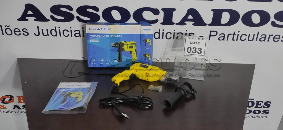 LOTE 033 - 01 FURADEIRA DE IMPACTO COM MARTELETE 220V MARCA LUATEK. (NO ESTADO) ATENÇÃO! FAZER A VISITAÇÃO ANTES DE ARREMATAR, NÃO SABEMOS SE FUNCIONA. LEILÃO NÃO TEM GARANTIA E NEM DEVOLUÇÃO, SUJEITO A POSSÍVEIS AVARIAS VISÍVEIS/OCULTAS E/OU AUSÊNCIA DE COMPONENTES.
