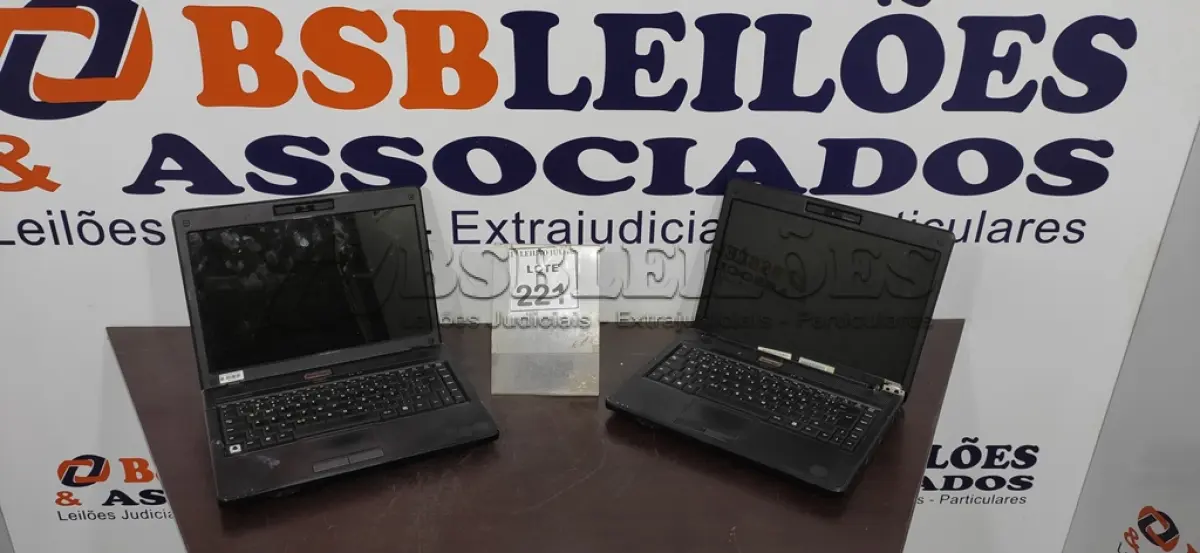 LOTE 221 - 02 NOTEBOOKS MARCA VECTOR. (NO ESTADO) ATENÇÃO! FAZER A VISITAÇÃO ANTES DE ARREMATAR, NÃO SABEMOS SE FUNCIONA. LEILÃO NÃO TEM GARANTIA E NEM DEVOLUÇÃO, SUJEITO A POSSÍVEIS AVARIAS VISÍVEIS/OCULTAS E/OU AUSÊNCIA DE COMPONENTES.