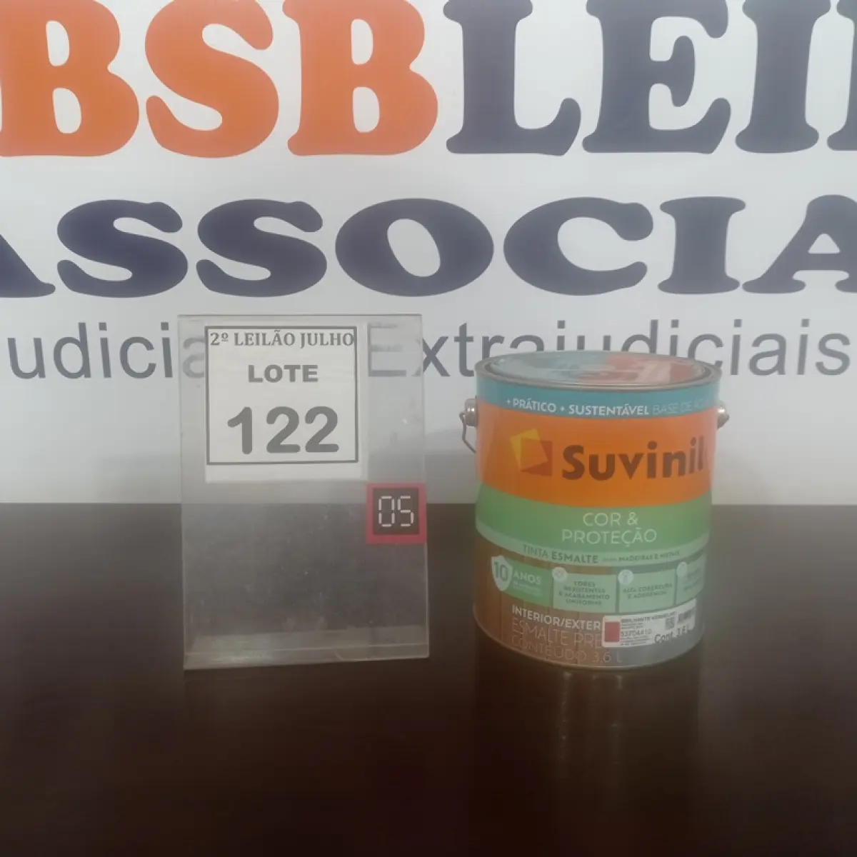 01 LATA DE TINTA ESMALTE DE 3,6L NA COR BRILHANTE VERMELHO MARCA SUVINIL. (NO ESTADO) ATENÇÃO! FAZER A VISITAÇÃO ANTES DE ARREMATAR, NÃO SABEMOS SE FUNCIONA. LEILÃO NÃO TEM GARANTIA E NEM DEVOLUÇÃO, SUJEITO A POSSÍVEIS AVARIAS VISÍVEIS/OCULTAS E/OU AUSÊNCIA DE COMPONENTES.