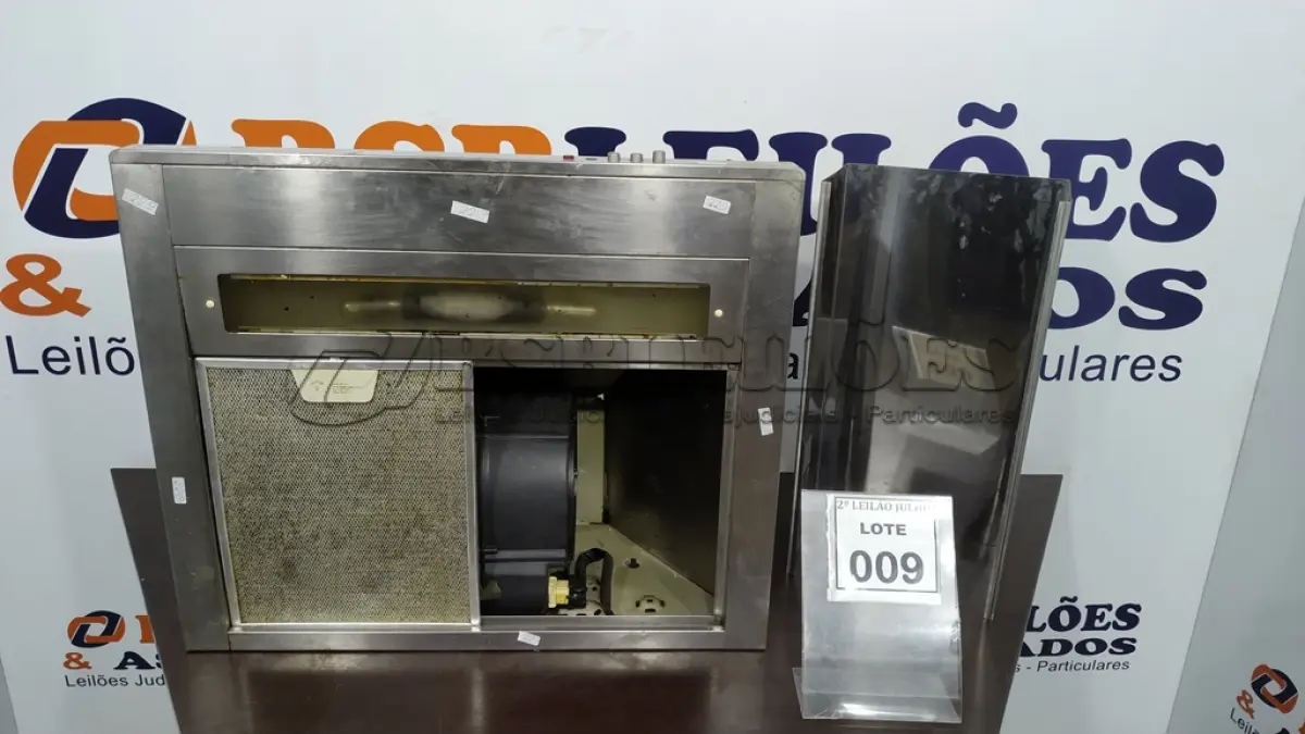 LOTE 009 - 01 COIFA 60CM MARCA CONTINENTAL. (NO ESTADO) ATENÇÃO! FAZER A VISITAÇÃO ANTES DE ARREMATAR, NÃO SABEMOS SE FUNCIONA. LEILÃO NÃO TEM GARANTIA E NEM DEVOLUÇÃO, SUJEITO A POSSÍVEIS AVARIAS VISÍVEIS/OCULTAS E/OU AUSÊNCIA DE COMPONENTES.