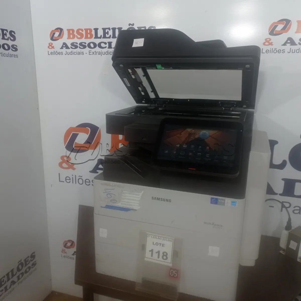 LOTE 118 - 01 IMPRESSORA MULTIFUNCIONAL M5370LX PAINEL DIGITAL TOUCHSCREEN MARCA SAMSUNG. (NO ESTADO) ATENÇÃO! FAZER A VISITAÇÃO ANTES DE ARREMATAR, NÃO SABEMOS SE FUNCIONA. LEILÃO NÃO TEM GARANTIA E NEM DEVOLUÇÃO, SUJEITO A POSSÍVEIS AVARIAS VISÍVEIS/OCULTAS E/OU AUSÊNCIA DE COMPONENTES.