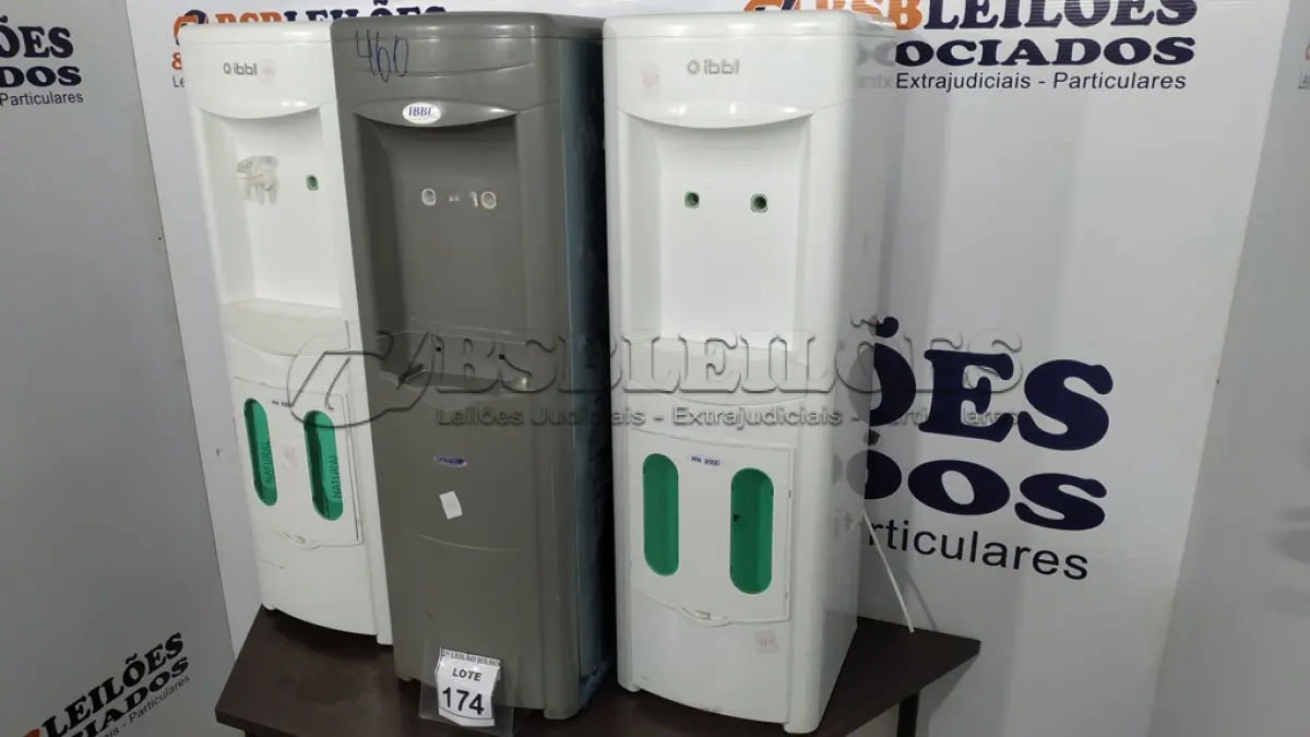 LOTE 174 - 03 BEBEDOUROS PARA GARRAFÃO MARCA IBBL. (NO ESTADO) ATENÇÃO! FAZER A VISITAÇÃO ANTES DE ARREMATAR, NÃO SABEMOS SE FUNCIONA. LEILÃO NÃO TEM GARANTIA E NEM DEVOLUÇÃO, SUJEITO A POSSÍVEIS AVARIAS VISÍVEIS/OCULTAS E/OU AUSÊNCIA DE COMPONENTES.