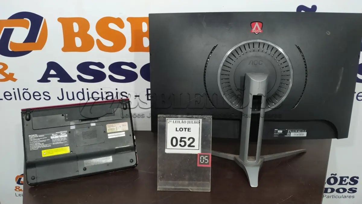 LOTE 052 - 01 MONITOR CURVO LCD MARCA AGON E 01 NOTEBOOK MARCA SONY. (NO ESTADO) ATENÇÃO! FAZER A VISITAÇÃO ANTES DE ARREMATAR, NÃO SABEMOS SE FUNCIONA. LEILÃO NÃO TEM GARANTIA E NEM DEVOLUÇÃO, SUJEITO A POSSÍVEIS AVARIAS VISÍVEIS/OCULTAS E/OU AUSÊNCIA DE COMPONENTES.