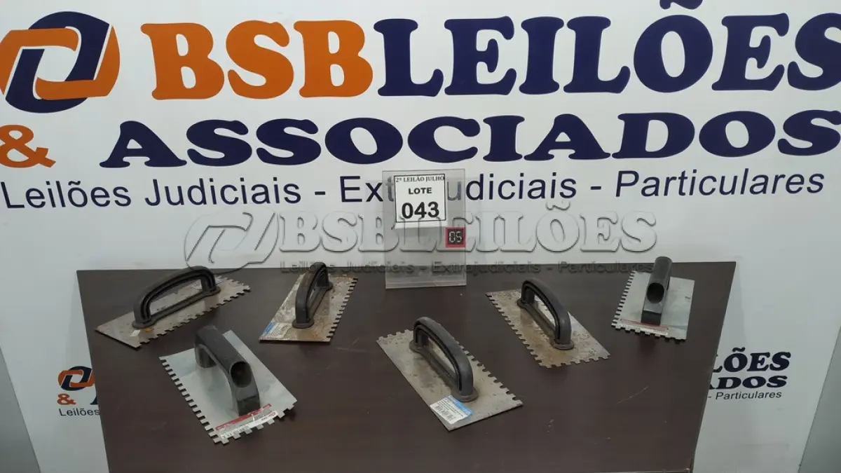 LOTE 043 - 06 DESEMPENADEIRAS DENTADAS EM AÇO. (NO ESTADO) ATENÇÃO! FAZER A VISITAÇÃO ANTES DE ARREMATAR, NÃO SABEMOS SE FUNCIONA. LEILÃO NÃO TEM GARANTIA E NEM DEVOLUÇÃO, SUJEITO A POSSÍVEIS AVARIAS VISÍVEIS/OCULTAS E/OU AUSÊNCIA DE COMPONENTES.