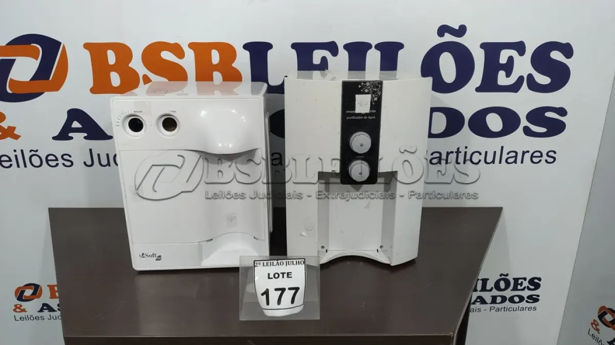 LOTE 177 - 02 PURIFICADORES DE ÁGUA. (NO ESTADO) ATENÇÃO! FAZER A VISITAÇÃO ANTES DE ARREMATAR, NÃO SABEMOS SE FUNCIONA. LEILÃO NÃO TEM GARANTIA E NEM DEVOLUÇÃO, SUJEITO A POSSÍVEIS AVARIAS VISÍVEIS/OCULTAS E/OU AUSÊNCIA DE COMPONENTES.