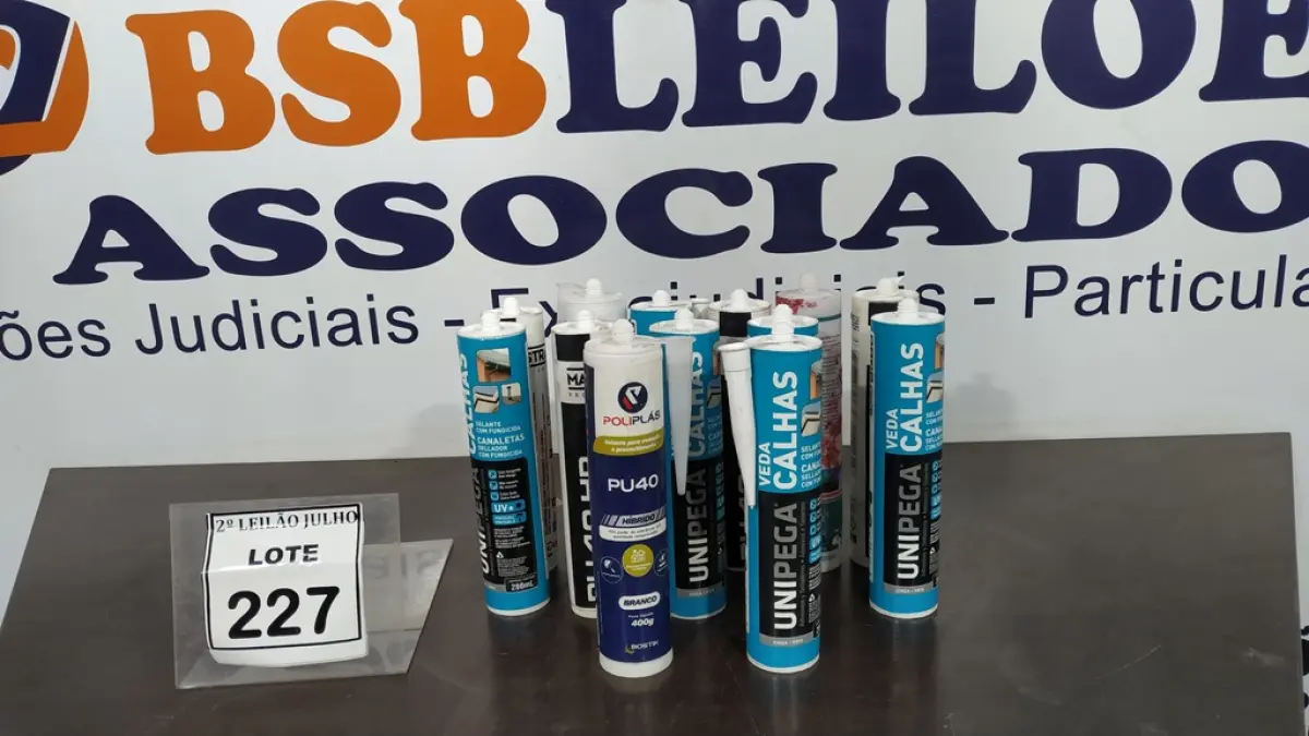 01 LOTE COM VÁRIAS BISNAGAS DE SILICONE E SELANTES DE MARCAS E MODELOS DIVERSOS. (NO ESTADO) ATENÇÃO! FAZER A VISITAÇÃO ANTES DE ARREMATAR, NÃO SABEMOS SE FUNCIONA. LEILÃO NÃO TEM GARANTIA E NEM DEVOLUÇÃO, SUJEITO A POSSÍVEIS AVARIAS VISÍVEIS/OCULTAS E/OU AUSÊNCIA DE COMPONENTES.