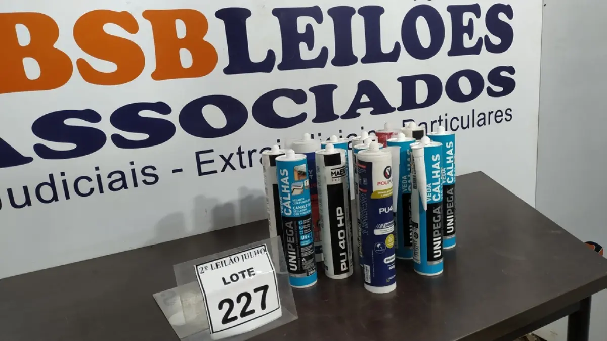 01 LOTE COM VÁRIAS BISNAGAS DE SILICONE E SELANTES DE MARCAS E MODELOS DIVERSOS. (NO ESTADO) ATENÇÃO! FAZER A VISITAÇÃO ANTES DE ARREMATAR, NÃO SABEMOS SE FUNCIONA. LEILÃO NÃO TEM GARANTIA E NEM DEVOLUÇÃO, SUJEITO A POSSÍVEIS AVARIAS VISÍVEIS/OCULTAS E/OU AUSÊNCIA DE COMPONENTES.