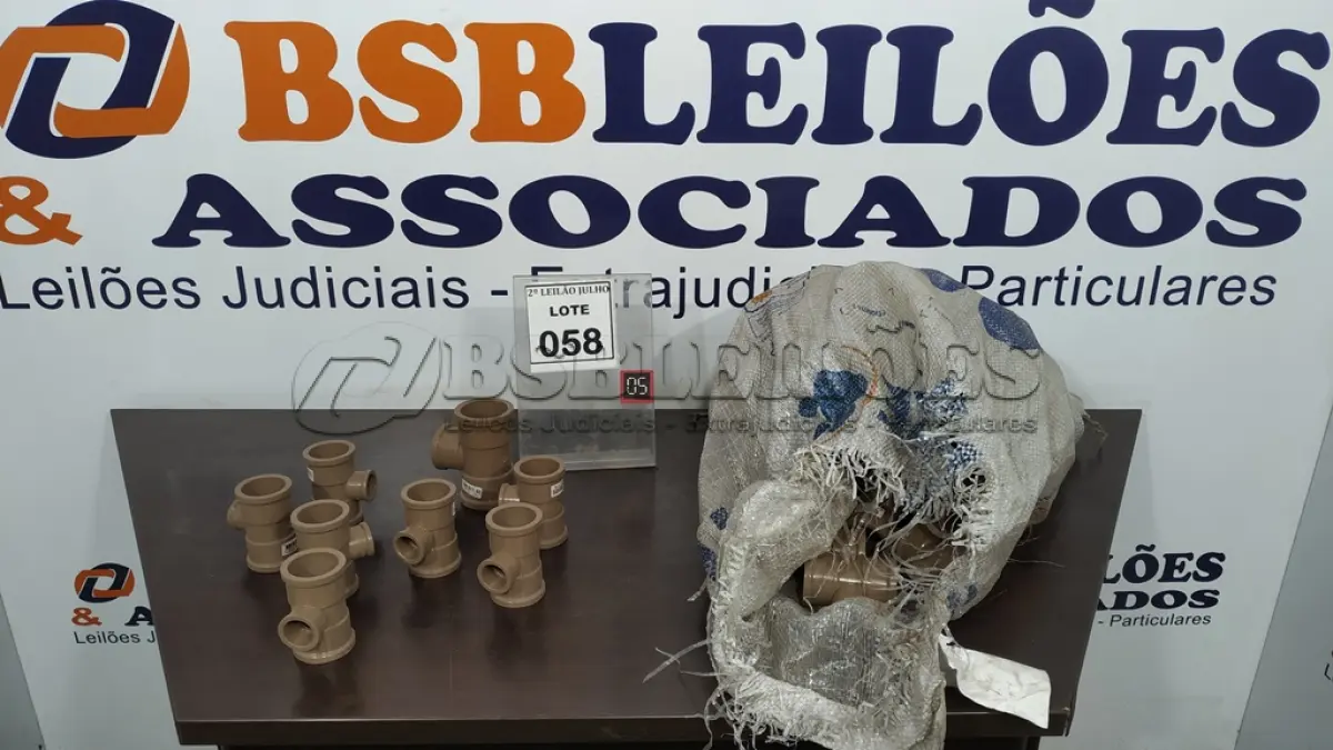 LOTE 058 - 01 LOTE COM GRANDE QUANTIDADE DE TÊ HIDRÁULICOS SOLDÁVEL DE MARCAS E MEDIDAS DIVERSOS. (NO ESTADO) ATENÇÃO! FAZER A VISITAÇÃO ANTES DE ARREMATAR, NÃO SABEMOS SE FUNCIONA. LEILÃO NÃO TEM GARANTIA E NEM DEVOLUÇÃO, SUJEITO A POSSÍVEIS AVARIAS VISÍVEIS/OCULTAS E/OU AUSÊNCIA DE COMPONENTES.