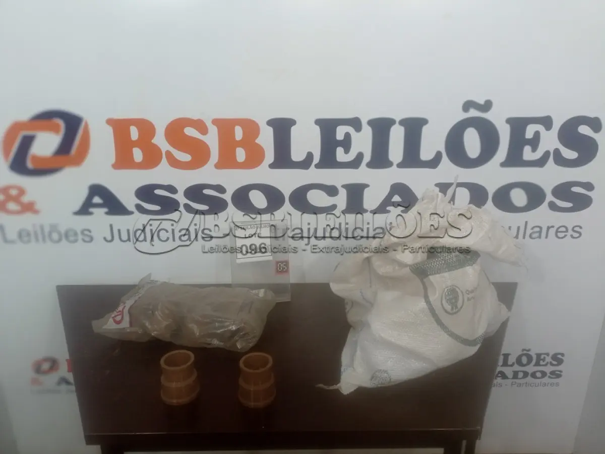 LOTE 096 - 45 LUVAS DE REDUÇÃO SOLDÁVEL 60X50. (NO ESTADO) ATENÇÃO! FAZER A VISITAÇÃO ANTES DE ARREMATAR, NÃO SABEMOS SE FUNCIONA. LEILÃO NÃO TEM GARANTIA E NEM DEVOLUÇÃO, SUJEITO A POSSÍVEIS AVARIAS VISÍVEIS/OCULTAS E/OU AUSÊNCIA DE COMPONENTES.