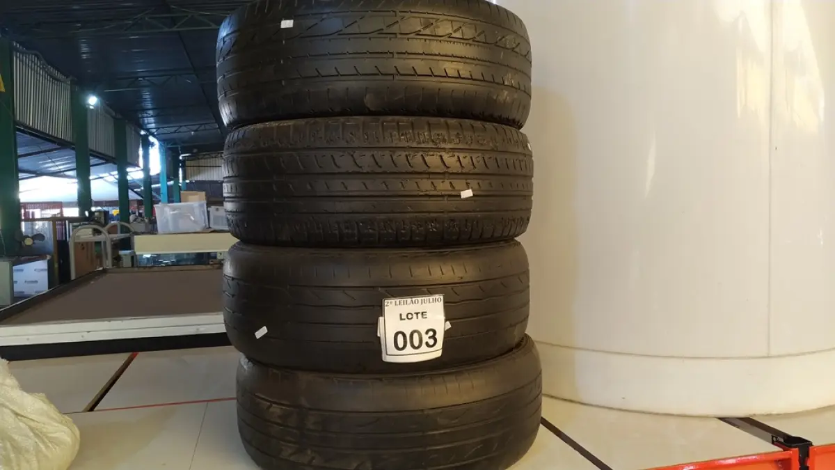 04 PNEUS USADOS 205-55 ARO 16. (NO ESTADO) ATENÇÃO! FAZER A VISITAÇÃO ANTES DE ARREMATAR, NÃO SABEMOS SE FUNCIONA. LEILÃO NÃO TEM GARANTIA E NEM DEVOLUÇÃO, SUJEITO A POSSÍVEIS AVARIAS VISÍVEIS/OCULTAS E/OU AUSÊNCIA DE COMPONENTES.