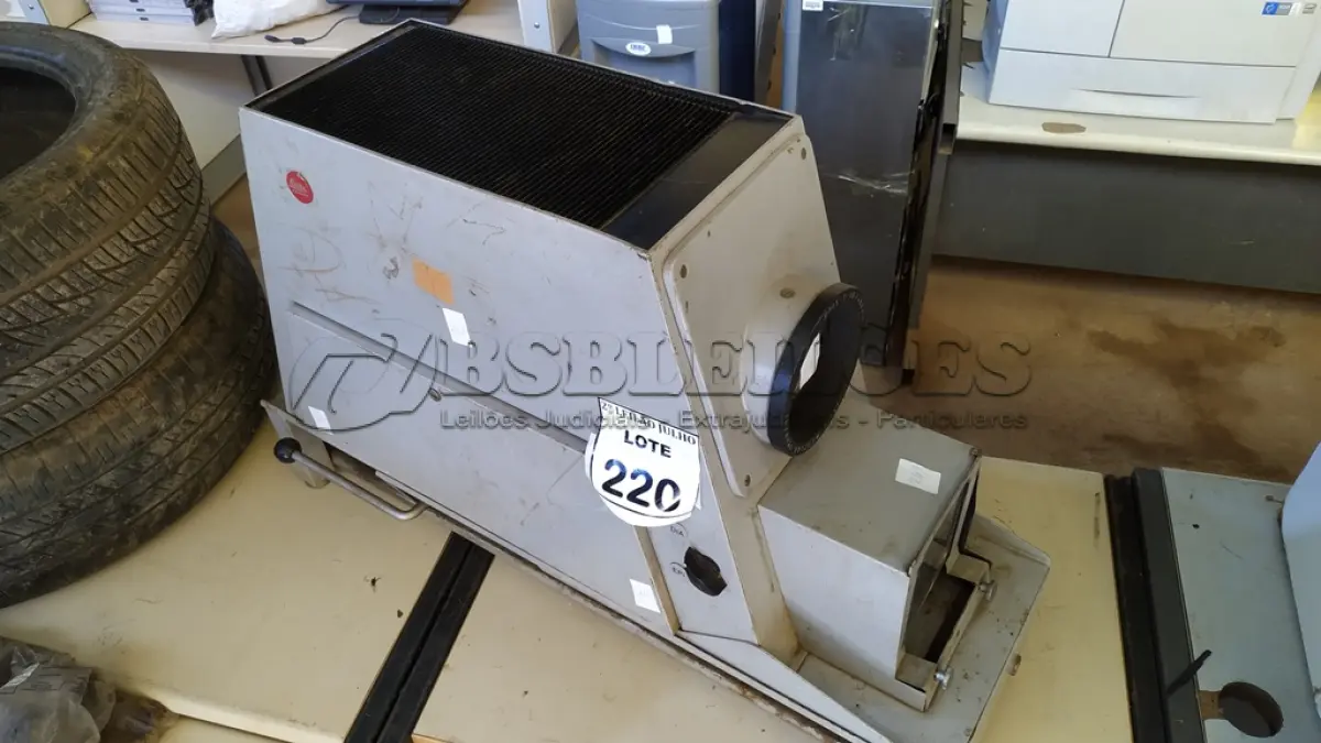 LOTE 220