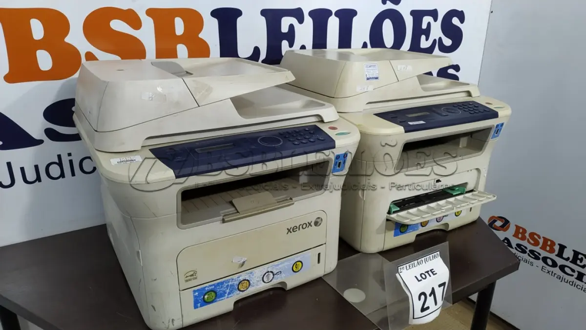 LOTE 217 - 02 IMPRESSORAS MULTIFUNCIONAIS  XEROX. (NO ESTADO) ATENÇÃO! FAZER A VISITAÇÃO ANTES DE ARREMATAR, NÃO SABEMOS SE FUNCIONA. LEILÃO NÃO TEM GARANTIA E NEM DEVOLUÇÃO, SUJEITO A POSSÍVEIS AVARIAS VISÍVEIS/OCULTAS E/OU AUSÊNCIA DE COMPONENTES.