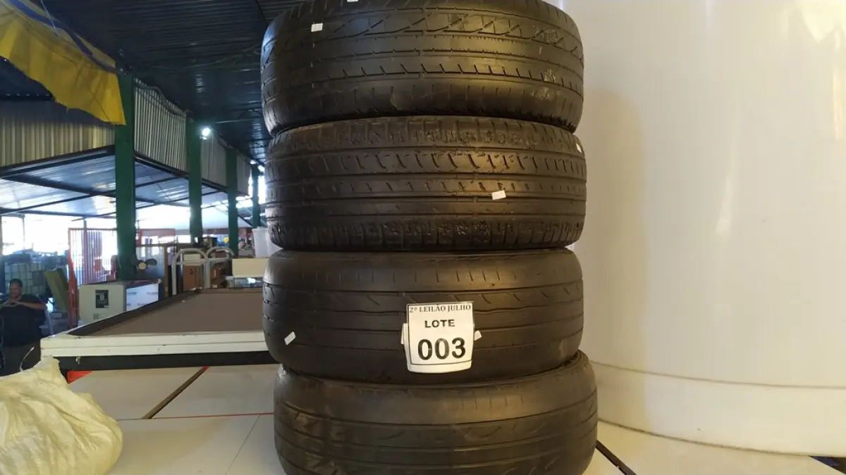 04 PNEUS USADOS 205-55 ARO 16. (NO ESTADO) ATENÇÃO! FAZER A VISITAÇÃO ANTES DE ARREMATAR, NÃO SABEMOS SE FUNCIONA. LEILÃO NÃO TEM GARANTIA E NEM DEVOLUÇÃO, SUJEITO A POSSÍVEIS AVARIAS VISÍVEIS/OCULTAS E/OU AUSÊNCIA DE COMPONENTES.
