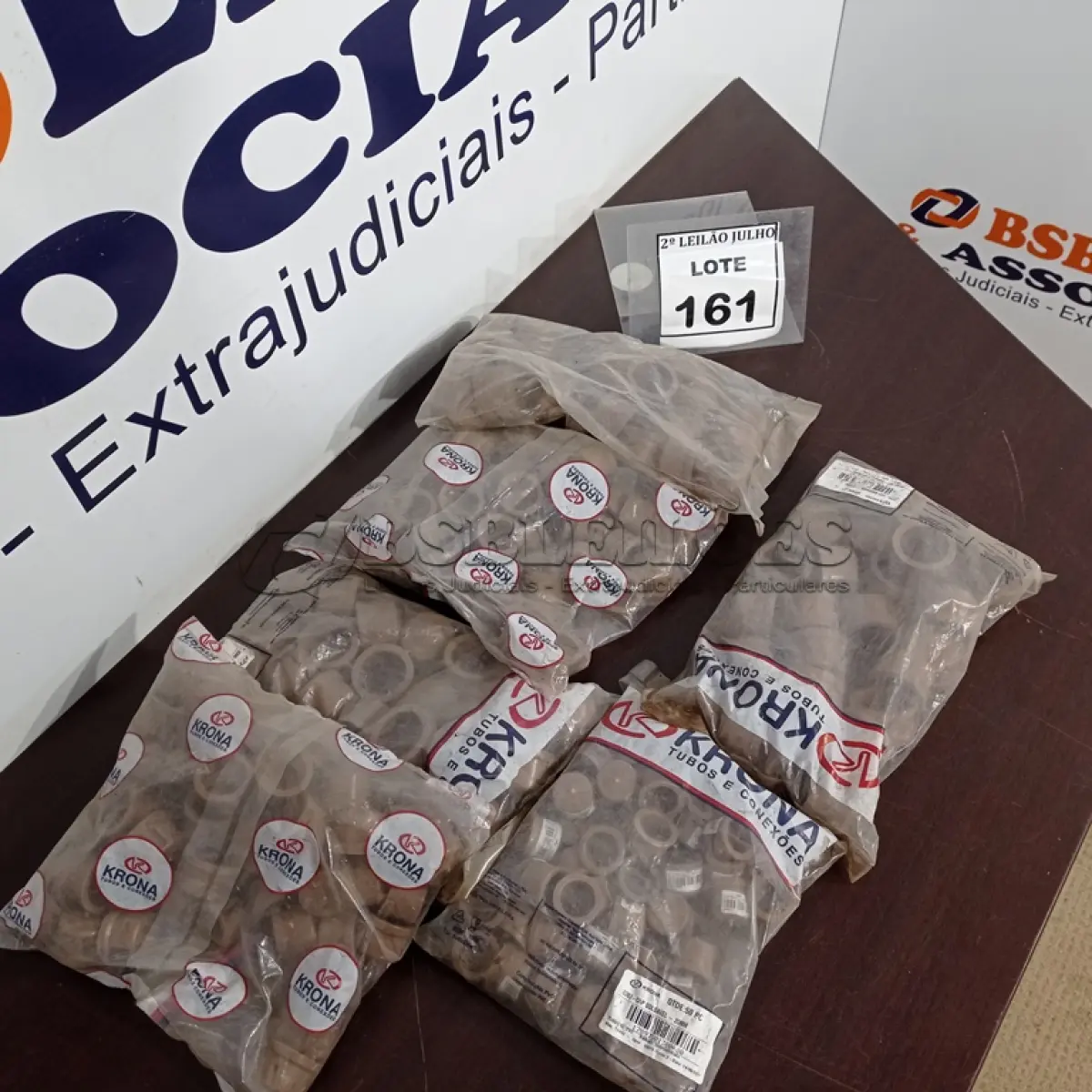 LOTE 161 - 01 LOTE COM GRANDE QUANTIDADE DE CAPS HIDRÁULICOS DE MARCA KRONA E MEDIDAS VARIADAS. (NO ESTADO) ATENÇÃO! FAZER A VISITAÇÃO ANTES DE ARREMATAR, NÃO SABEMOS SE FUNCIONA. LEILÃO NÃO TEM GARANTIA E NEM DEVOLUÇÃO, SUJEITO A POSSÍVEIS AVARIAS VISÍVEIS/OCULTAS E/OU AUSÊNCIA DE COMPONENTES.