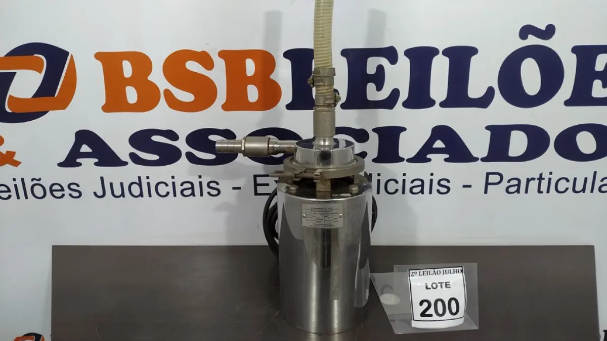 01 BOMBA ALIMENTÍCIA SANITÁRIA EM INOX 304 05CV ,2500LITROS /HORA INDUPROPIL. (NO ESTADO) ATENÇÃO! FAZER A VISITAÇÃO ANTES DE ARREMATAR, NÃO SABEMOS SE FUNCIONA. LEILÃO NÃO TEM GARANTIA E NEM DEVOLUÇÃO, SUJEITO A POSSÍVEIS AVARIAS VISÍVEIS/OCULTAS E/OU AUSÊNCIA DE COMPONENTES.