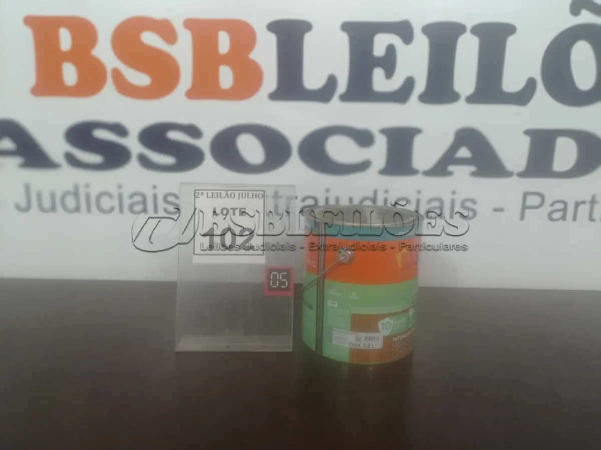 LOTE 102 - 01 LATA DE TINTA ESMALTE DE 3,6L NA COR BRILHANTE PLATINA MARCA SUVINIL. (NO ESTADO) ATENÇÃO! FAZER A VISITAÇÃO ANTES DE ARREMATAR, NÃO SABEMOS SE FUNCIONA. LEILÃO NÃO TEM GARANTIA E NEM DEVOLUÇÃO, SUJEITO A POSSÍVEIS AVARIAS VISÍVEIS/OCULTAS E/OU AUSÊNCIA DE COMPONENTES.