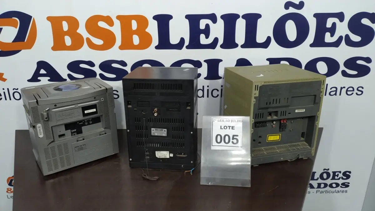 03 MICROSYSTEMS DE MARCAS E MODELOS DIVERSOS. (NO ESTADO) ATENÇÃO! FAZER A VISITAÇÃO ANTES DE ARREMATAR, NÃO SABEMOS SE FUNCIONA. LEILÃO NÃO TEM GARANTIA E NEM DEVOLUÇÃO, SUJEITO A POSSÍVEIS AVARIAS VISÍVEIS/OCULTAS E/OU AUSÊNCIA DE COMPONENTES.