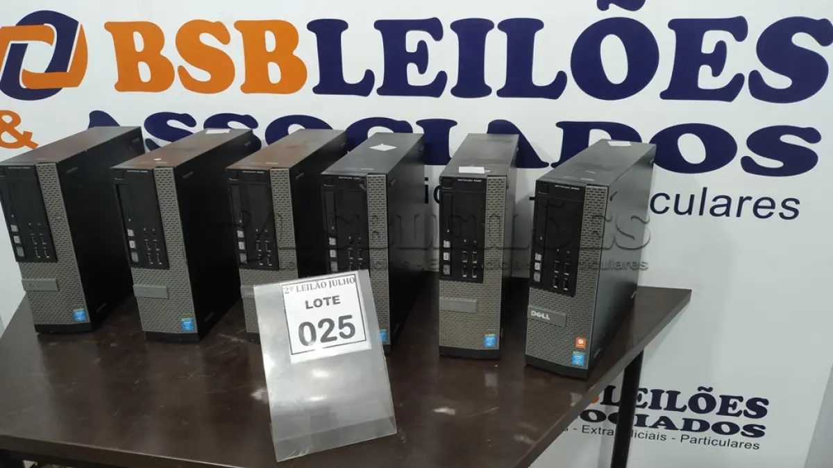 LOTE 025 - 06 CPUS MARCA DELL PARA RETIRADA DE PEÇAS. (NO ESTADO) ATENÇÃO! FAZER A VISITAÇÃO ANTES DE ARREMATAR, NÃO SABEMOS SE FUNCIONA. LEILÃO NÃO TEM GARANTIA E NEM DEVOLUÇÃO, SUJEITO A POSSÍVEIS AVARIAS VISÍVEIS/OCULTAS E/OU AUSÊNCIA DE COMPONENTES.