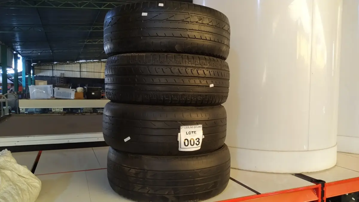04 PNEUS USADOS 205-55 ARO 16. (NO ESTADO) ATENÇÃO! FAZER A VISITAÇÃO ANTES DE ARREMATAR, NÃO SABEMOS SE FUNCIONA. LEILÃO NÃO TEM GARANTIA E NEM DEVOLUÇÃO, SUJEITO A POSSÍVEIS AVARIAS VISÍVEIS/OCULTAS E/OU AUSÊNCIA DE COMPONENTES.
