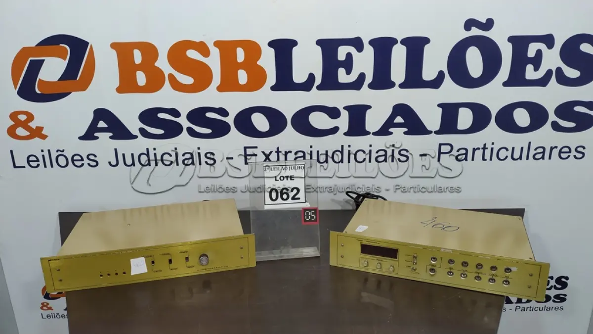 LOTE 062 - 01 APARELHO PROGRAMADOR DE ÁUDIO. (NO ESTADO) ATENÇÃO! FAZER A VISITAÇÃO ANTES DE ARREMATAR, NÃO SABEMOS SE FUNCIONA. LEILÃO NÃO TEM GARANTIA E NEM DEVOLUÇÃO, SUJEITO A POSSÍVEIS AVARIAS VISÍVEIS/OCULTAS E/OU AUSÊNCIA DE COMPONENTES.